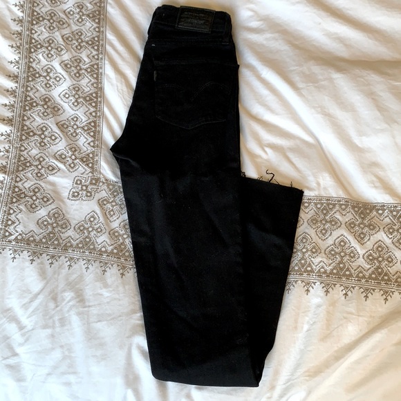 Levi’s Black 721 Hirise Skinny Black 24/26 - Picture 2 of 4